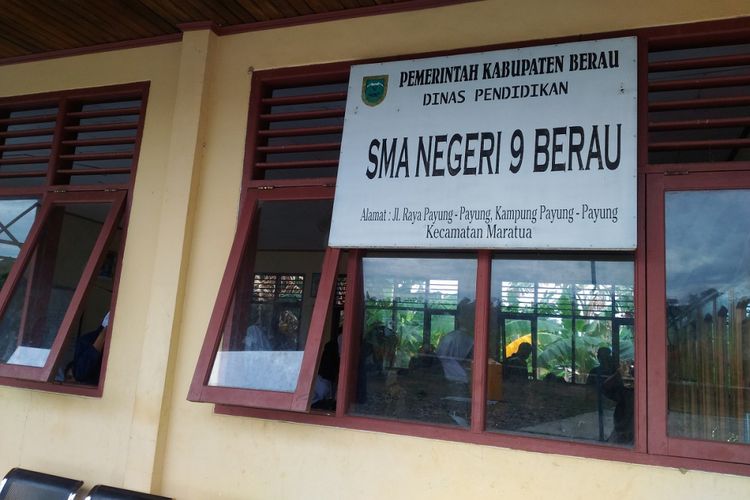 Salah satu ruang kelas SMA Negeri 9 Berau, Kalimantan Timur di Pulau Maratua