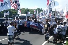 Ribuan Warga Adat Bali Turun ke Jalan Tolak Reklamasi