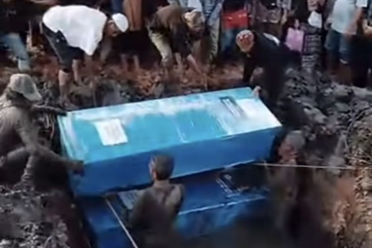 Pasutri asal Banjarmasin Korban KM Virgo Dimakamkan Satu Liang Lahat, Dikenal Sosok Dermawan