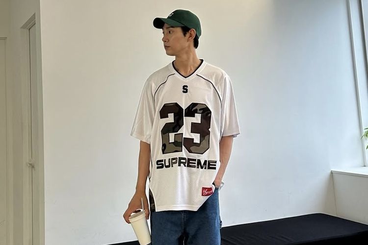 Gaya berpakaian Park Sung Hoon