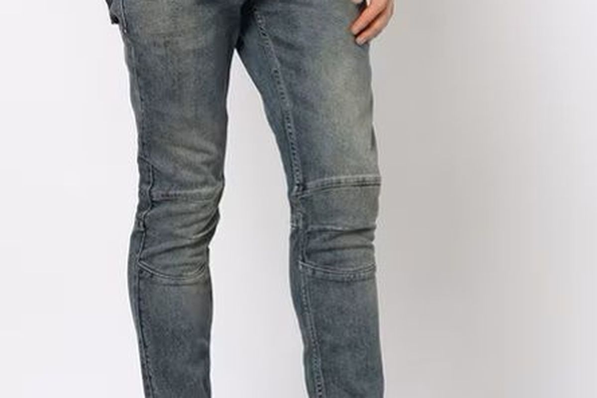Tapered Jeans
