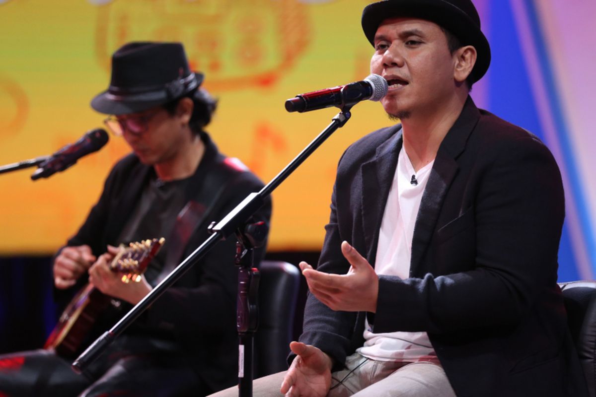 Padi tampil dalam Selebrasi, Selebritas Beraksi, yang disiarkan Kompas.com secara live streaming di Gedung Kompas Gramedia, Palmerah Selatan, Jakarta, Selasa (21/8/2018). Band ini kembali berkarya dengan nama Padi Reborn setelah vakum 7 tahun.
