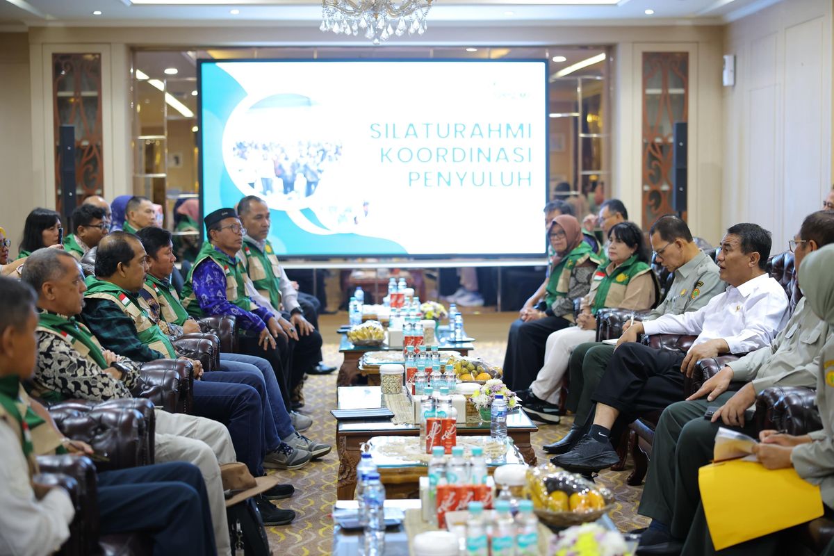 Menteri Pertanian (Mentan) Andi Amran Sulaiman dalam pertemuan dengan para koordinator penyuluh dari seluruh provinsi di Indonesia di Kantor Pusat Kementerian Pertanian, Jakarta, Kamis (6/11/2025).
