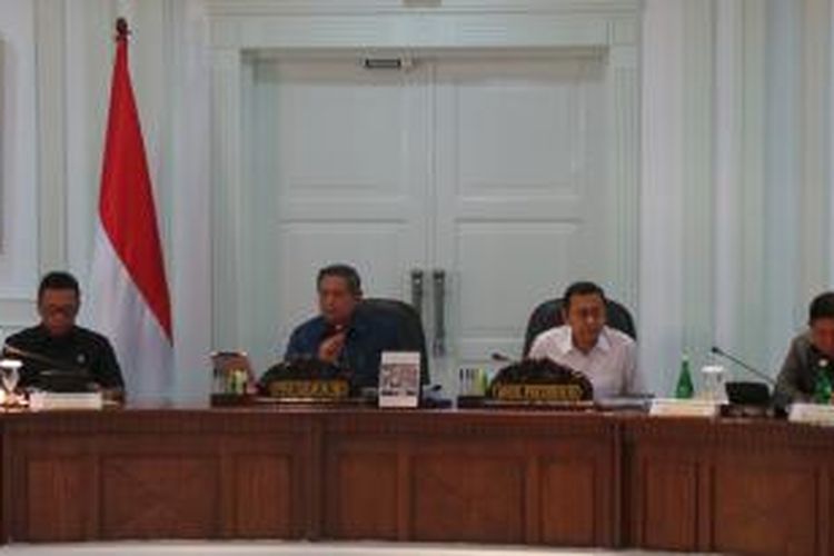 Presiden Susilo Bambang Yudhoyono saat memimpin sidang kabinet paripurna di Kantor Presiden