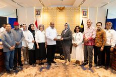 Menteri LH Duga Gelondongan Kayu di Banjir Sumatra Sisa Pembukaan Lahan Sawit