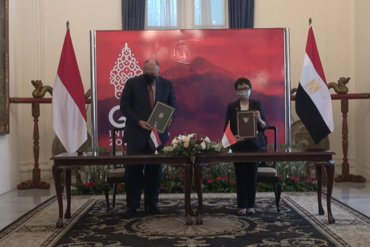 Menteri Luar Negeri Mesir Sameh Hassan Shoukry dan Menteri Luar Negeri RI Retno Marsudi di Jakarta, Jumat (18/3/2022).