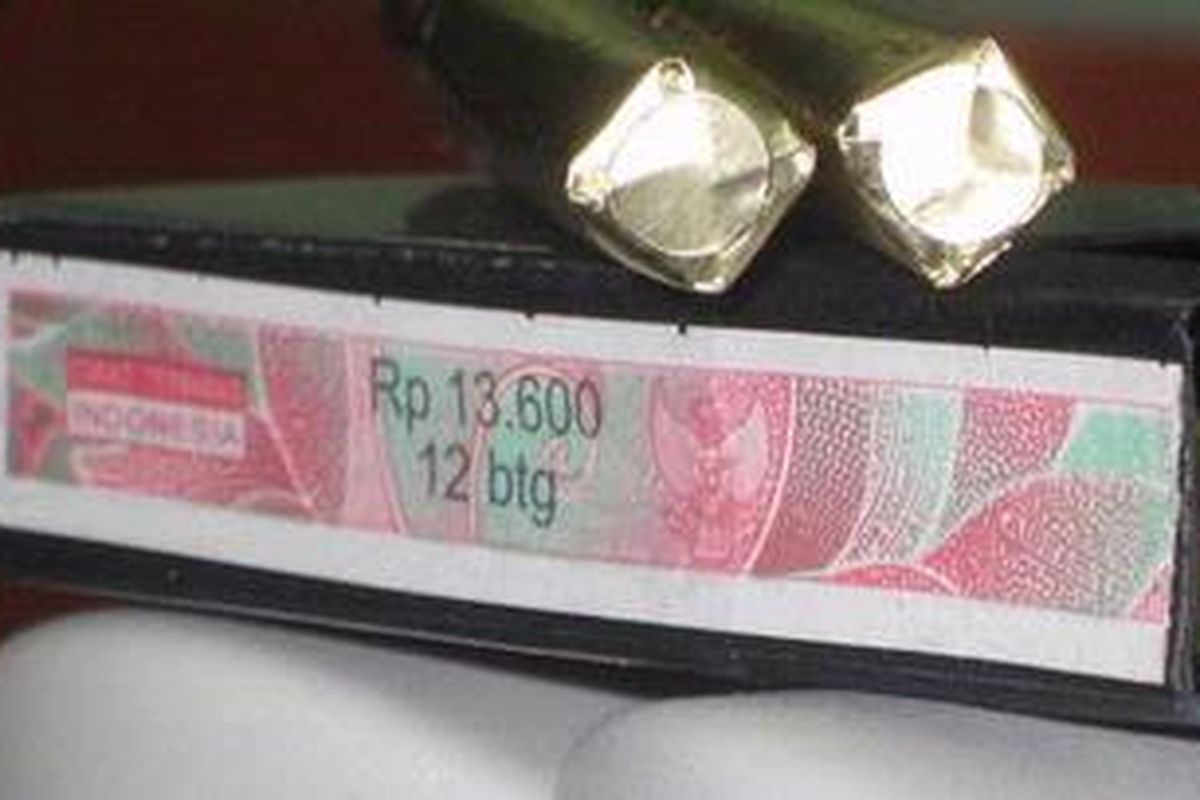 Ilustrasi pita cukai rokok.