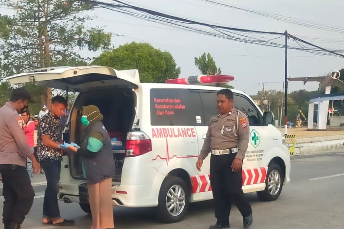 Kecelakaan lalu lintas tragis terjadi di Jalan Raya Maospati?Ngawi, tepatnya di traffic light sebelah timur Terminal Maospati, Senin (1/9/2025). Seorang pelajar SMA warga Desa Sayutan, Kecamatan Parang, Kabupaten Magetan, meninggal dunia setelah sepeda motor yang dikendarainya diseruduk truk bermuatan tebu.