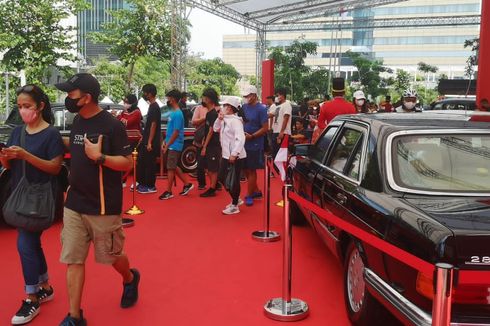 7 Mobil Kepresidenan Parkir di Lobi Sarinah, Bisa Foto Bareng