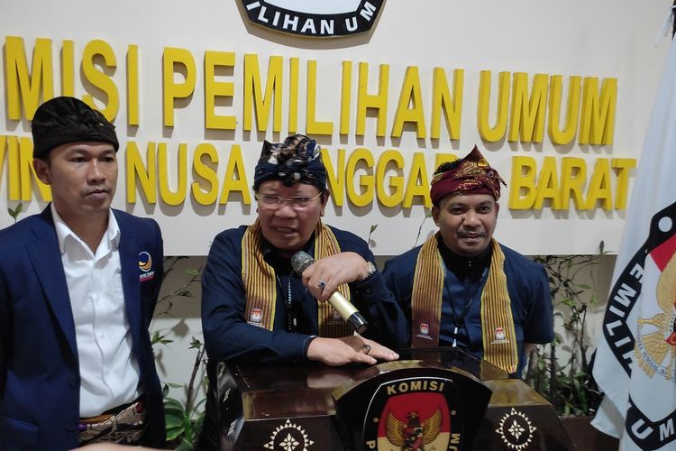 DPW Nasdem NTB saat melakukan oensay bakal calon legislatif di KPU NTB, Kamis (11/5/2023)