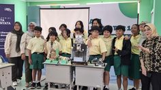 Siswa Kelas 6 SD Buat Robot Kurir Pengantar Paket dari Barang Bekas