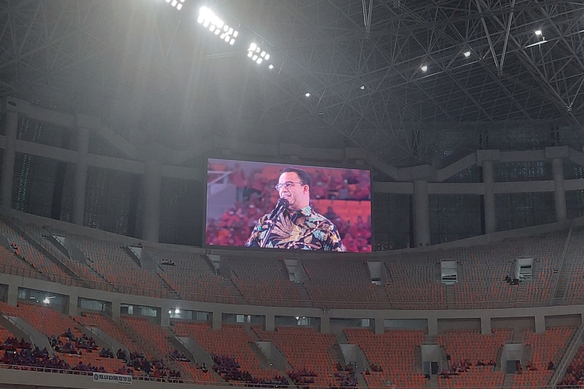 Gubernur DKI Jakarta Anies Baswedan saat memberi sambutan dalam acara Jakarta Menyapa di Jakarta International Stadium, Jakarta Utara, Sabtu (16/7/2022) malam.