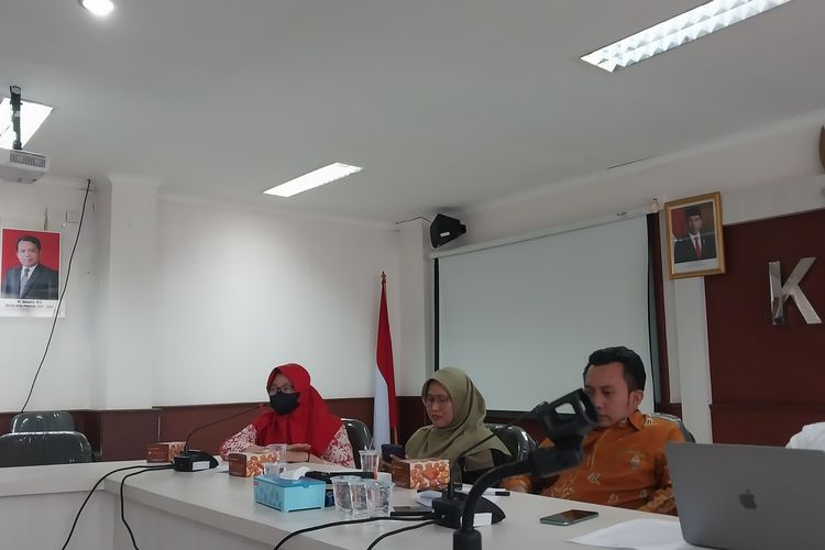 Komisi Perlindungan Anak Indonesia (KPAI) ketika memberikan keterangan pers, di Kantor KPAI, Menteng, Jakarta Pusat, Senin (9/10/2023).