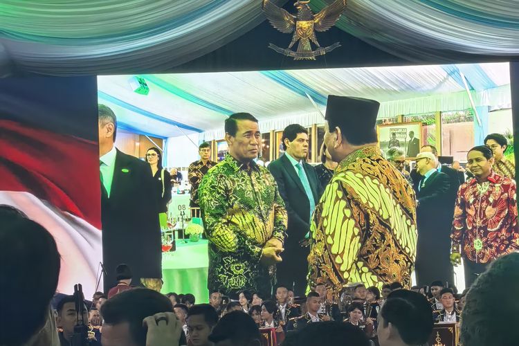 Mentan Amran ada Prabowo sambil melaporkan perkembangan terbaru sektor pertanian nasional