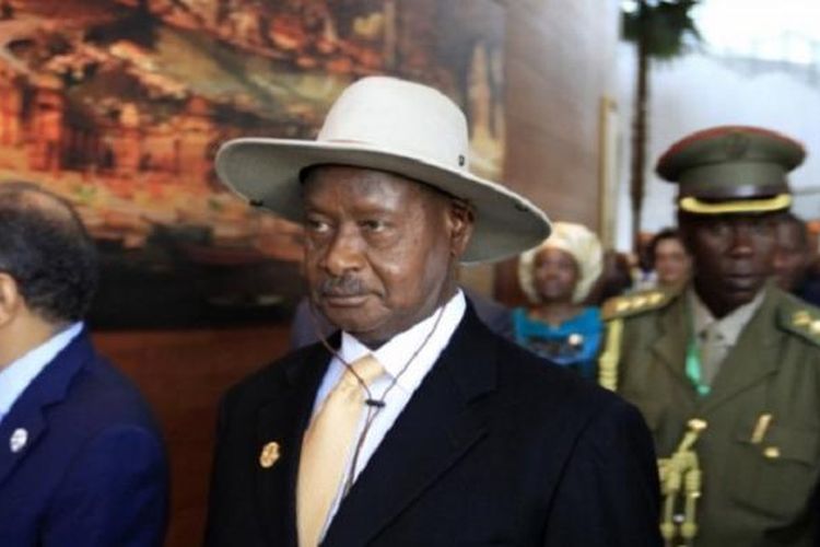 Presiden Uganda Yoweri Museveni saat tiba di Addis Ababa, Ethiopia, untuk mengikuti KTT Uni Afrika