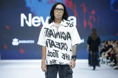 Penampilan Dr Tirta di Runway JFW 2025, Bergaya Street Style