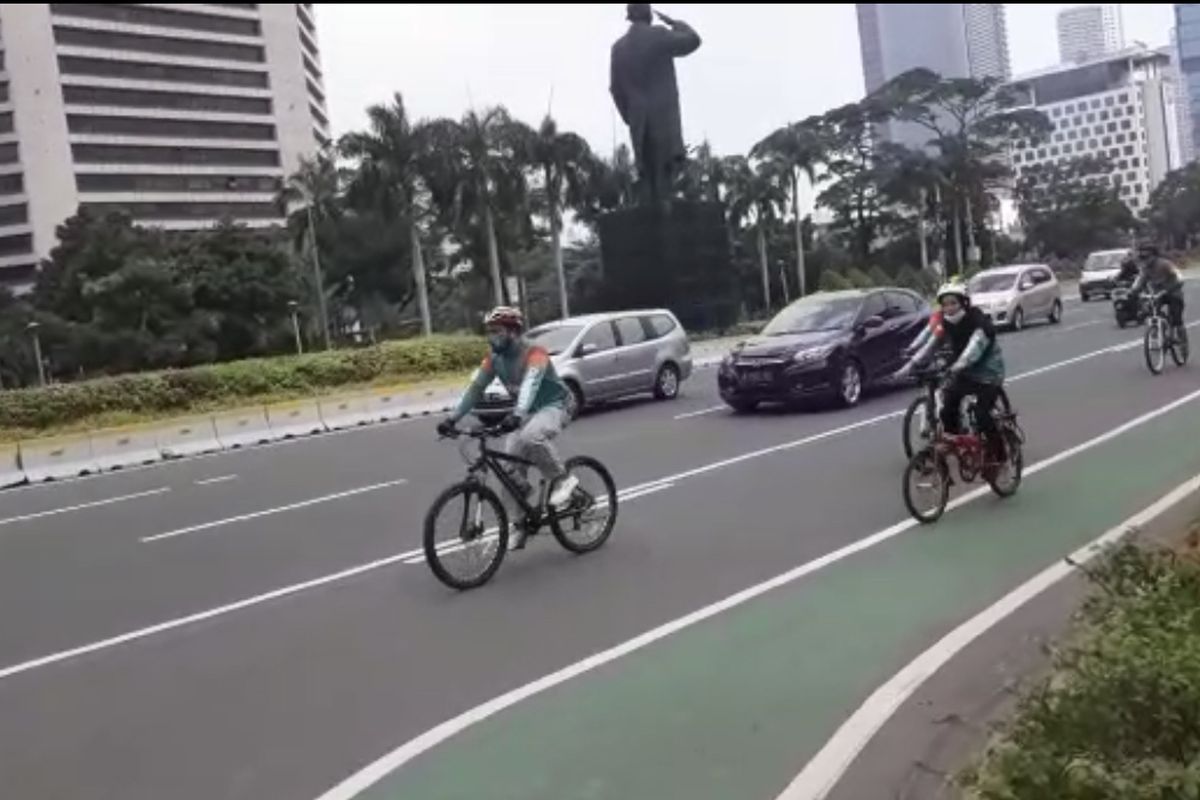 Pemantauan Jalan Jenderal Sudirman oleh tim Polres Jaksel.