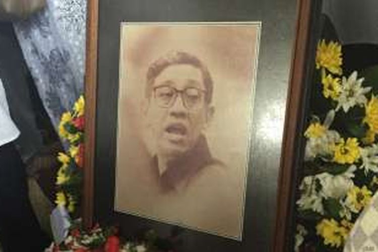 Mantan Menteri Keuangan Mar'ie Muhammad meninggal dunia di usia 77 tahun. Sebelumnya almarhum sempat dirawat di RS Pusat Otak Nasional Jakarta. Almarhum Mar'ie dimakamkan di TPU Tanah Kusir Jakarta Selatan, 11 Desember 2016.