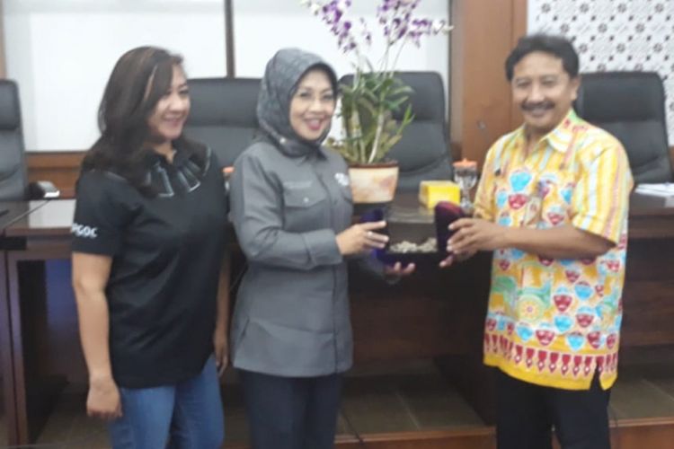 Wakil Ketua Umum I panitia penyelenggara Asian Para Games 2018, Sylviana Murni seusai memberikan pemaparan tentang Asian Para Games 2018 di Ruang Pola, Kantor Walikota Jakarta Barat, Kamis (13/9/2018).