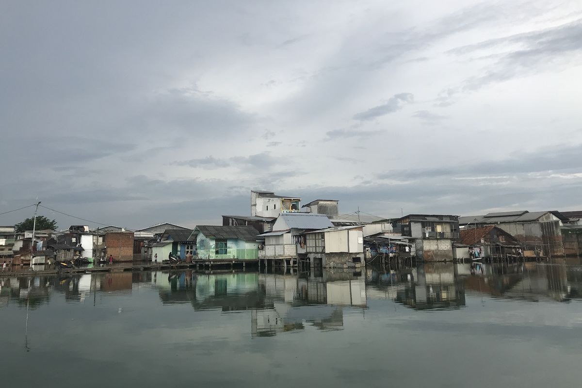 Suasana Kampung Apung, Kelurahan Kapuk, Cengkareng, Jakarta Barat, Kamis (28/3/2019). 