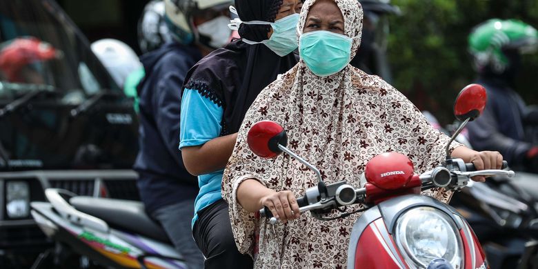 Selain Pakai Masker Naik Motor Selama Psbb Juga Wajib Pakai Helm