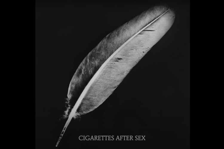 Artwork audio lagu Keep on Loving You milik Cigarettes After Sex.