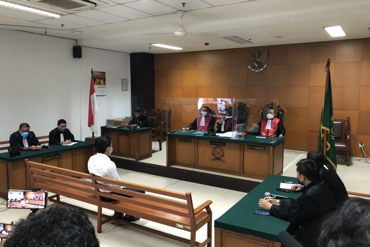 Gaga dalam ruang sidang di Pengadilan Negeri Jakarta Timur, Rabu (19/1/2022). 