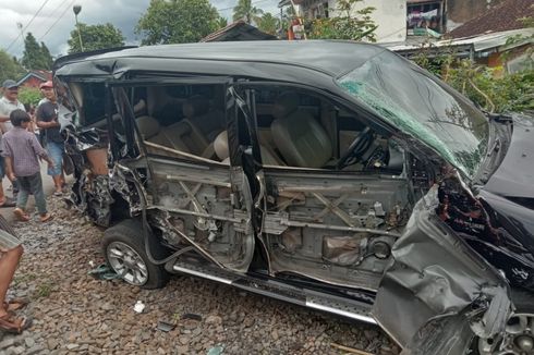 Mobil Karyawan BNI Terseret Kereta di Tasikmalaya, 3 Orang Luka