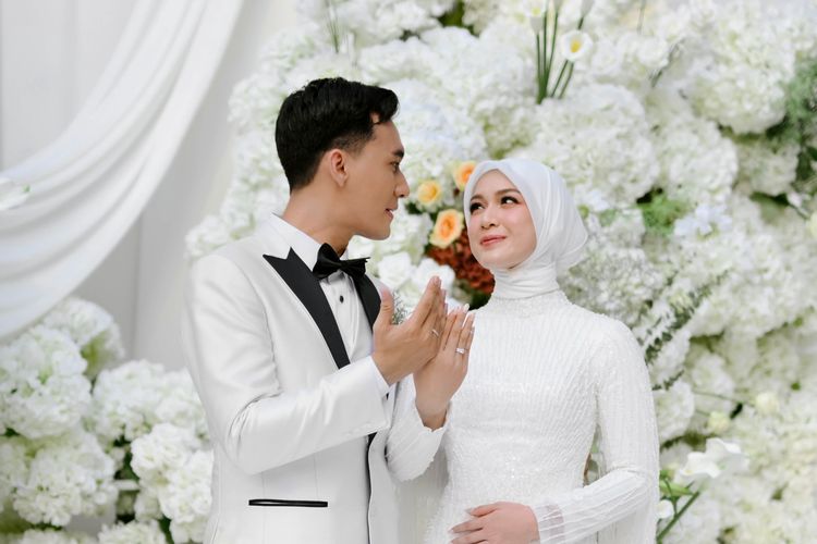 Makna di Balik Hijab Dea Annisa Saat Akad Nikah dengan Mazaki Ahmad
