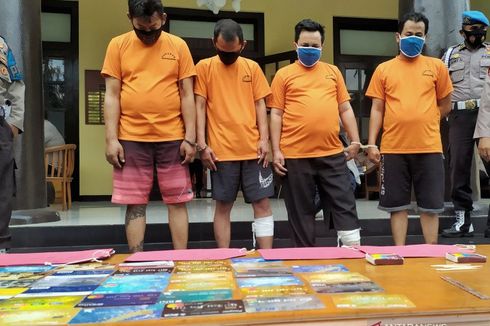 Pencuri Modus Ganjal ATM Ditangkap di Bandung, Ditemukan 40 Kartu ATM