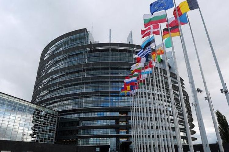 Gedung Parlemen Uni Eropa di Strasbourg, Perancis.
