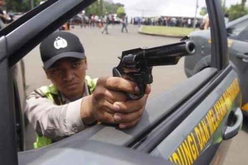 Ketika Polisi Baku Tembak dengan Mantan Prajurit Zeni Tempur TNI....