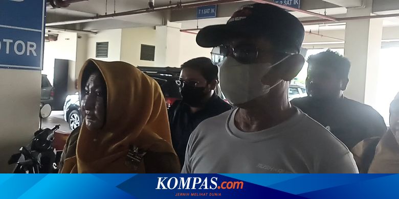Dilaporkan Terkait Pelecehan Siswi, Guru SMPN Bekasi Digiring dari Rumah Anaknya