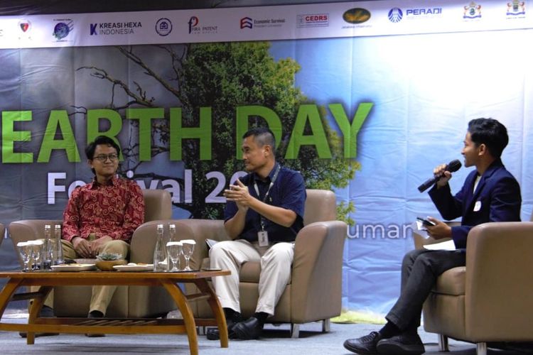 CEDRS PresUniv berkolaborasi dengan PT Nippon Steel Chemical and Material Indonesia (NSCMI) menggelar Earth Day Festival 2024 (24/4/2024).