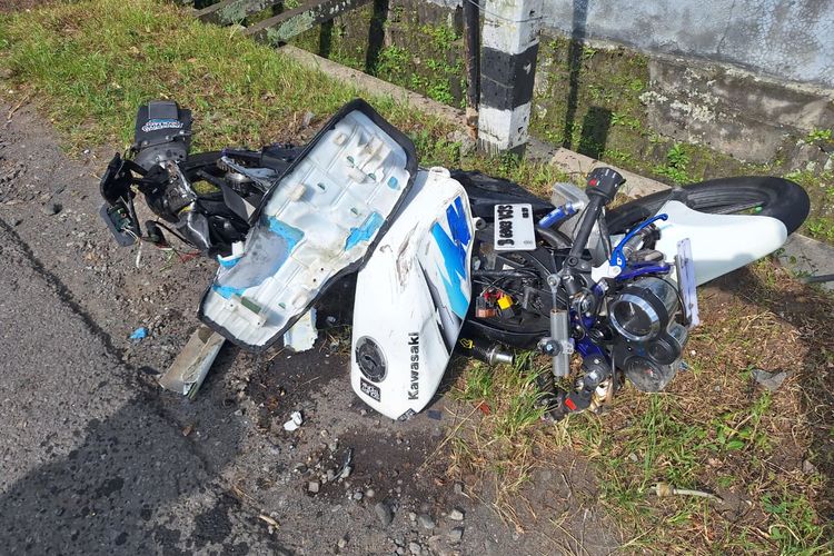 Kecelakaan Libatkan 3 Kendaraan di Secang Magelang, 1 Pengendara Motor Meninggal