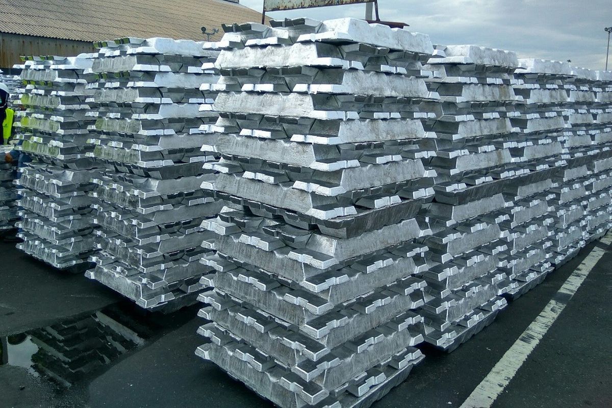Ilustrasi: Tumpukan aluminium produksi Inalum beberapa waktu lalu