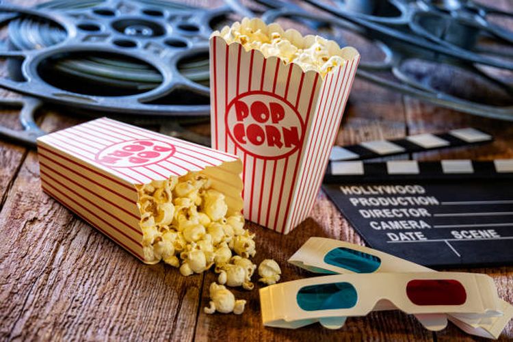 Ilustrasi popcorn, camilan untuk menonton film.