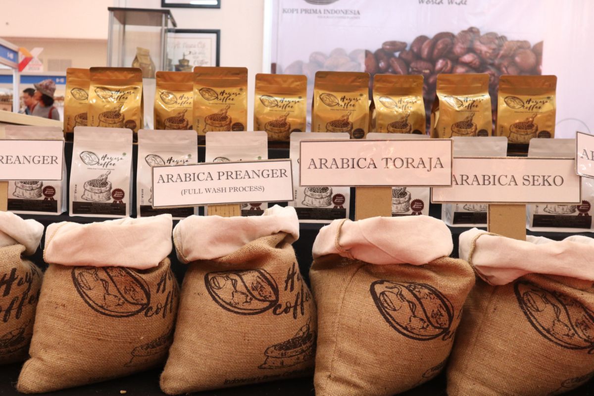 Ilustrasi biji kopi dari berbagai daerah di Indonesia. 