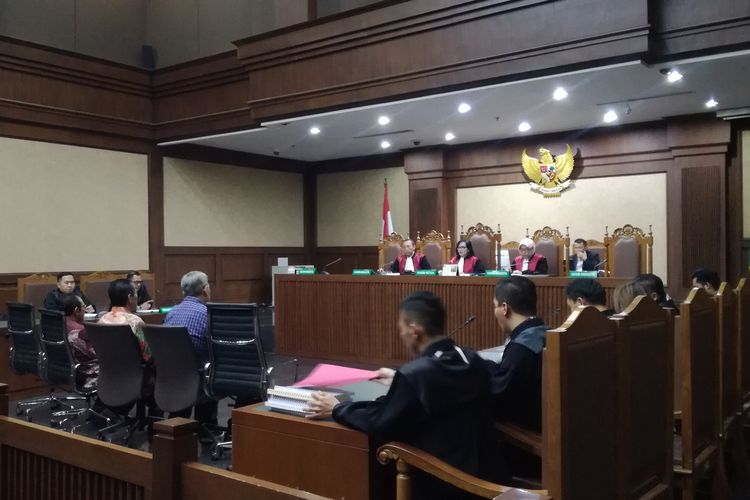 Sidang pleidoi dua hakim PN Jakarta Selatan Iswahyu Widodo dan Irwan di Pengadilan Tipikor Jakarta (27/6/2019)