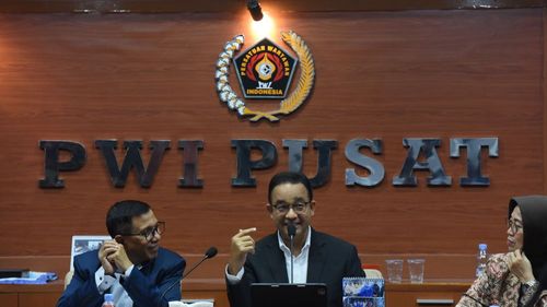 Klaim Tak Pernah Gunakan Jasa "Buzzer", Anies: Kalau Pakai, Enggak Babak Belur Begini