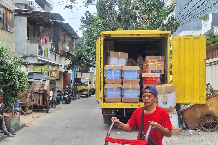 Tak Ada Pemaksaan, Pengurus RW Jembatan Lima Minta THR ke Perusahaan Tidak Dihukum