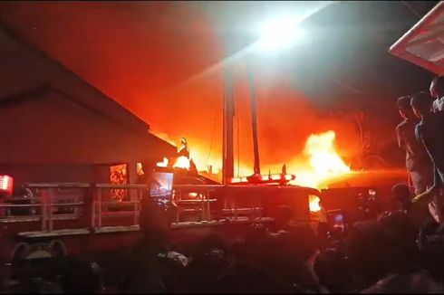 Satu Unit Rumah Panggung di Makassar Ludes Terbakar, Diduga Sengaja Dibakar