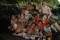 42 Tahun Tinggal di Papua dan Dirikan 7 Sekolah, Pria Asal Amerika Ini Resmi Jadi WNI