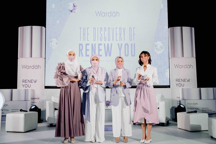 Wardah Renew You dirilis kembali dengan formula baru berupa Youth Power Droplets yang terdiri dari lima kandungan kaya manfaat untuk kulit