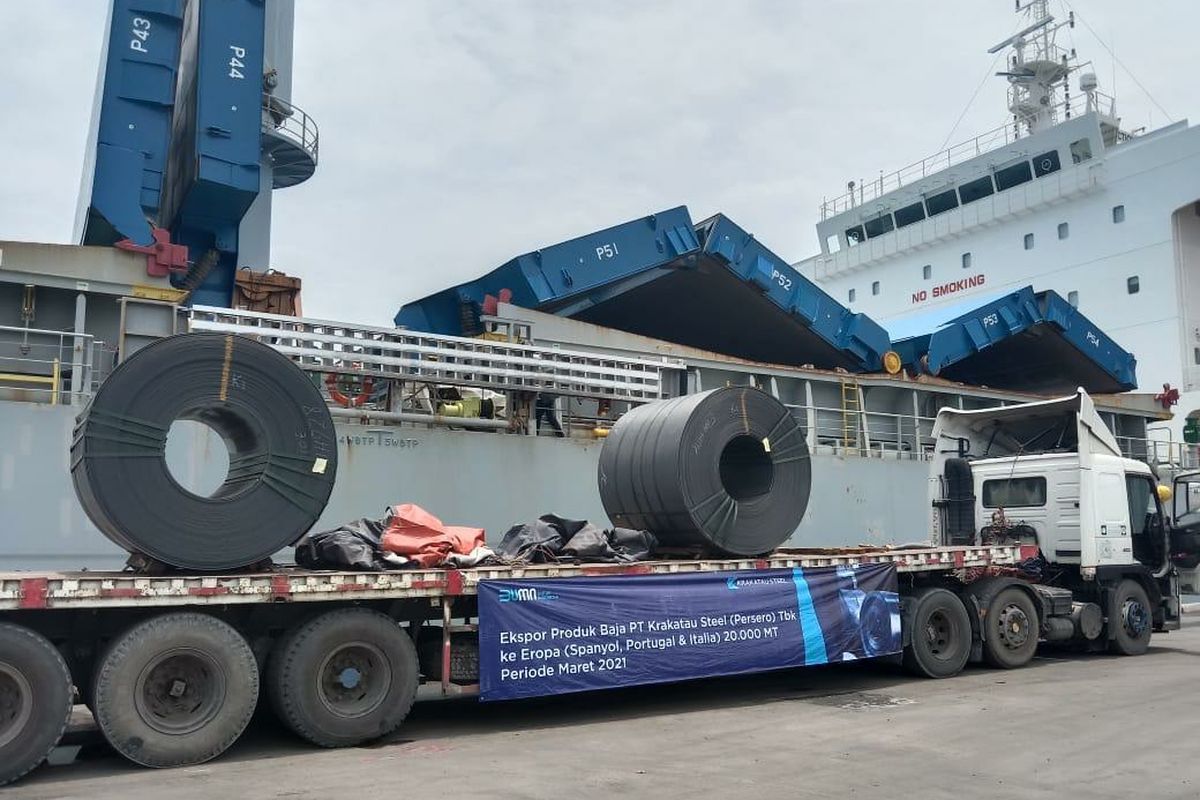 PT Krakatau Steel Tbk (KRAS) menyampaikan akan mengekspor sebanyak 20.000 ton baja ke Eropa pada Maret 2021.