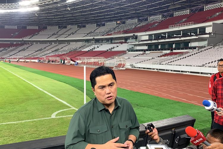 Ketua Umum PSSI, Erick Thohir, saat berbicara kepada media di Stadion Utama Gelora Bung Karno (SUGBK), Jakarta, Rabu (11/10/2023). Dalam kesempatan itu, Erick Thohir menyampaikan Presiden RI, Joko Widodo, akan menonton langsung timnas Indonesia vs Brunei Darussalam.