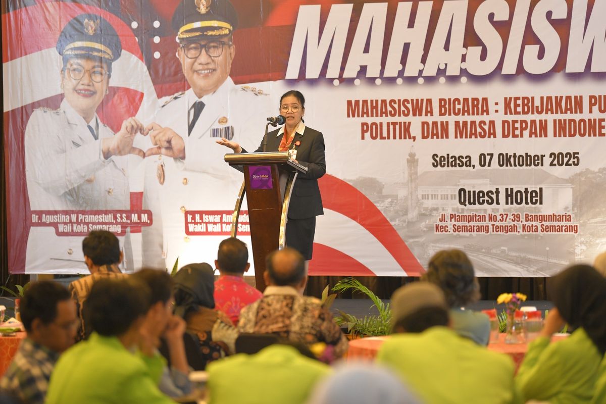 Kegiatan debat mahasiswa digelar di salah satu hotel di Kota Semarang dengan tajuk ?Mahasiswa Bicara: Kebijakan Publik, Politik, dan Masa Depan Indonesia?.