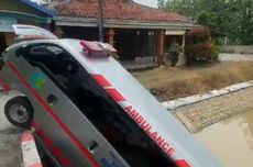Ambulans di Grobogan Tiba-tiba Jalan Sendiri hingga Nyemplung Sungai