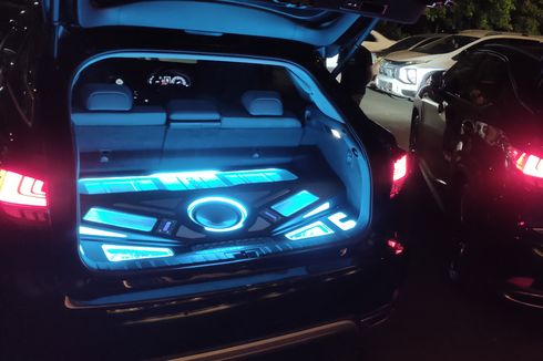 Upgrade Audio Mobil, Ganti Head Unit atau Speaker Dulu?