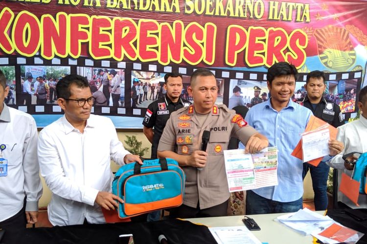 Konferensi Pers Pengungkapan Kasus Penipuan Umrah di Polresta Bandara Soekarno Hatta, Selasa (12/11/2019)